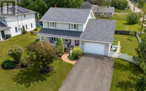 102 GREENSVIEW DRIVE, Stratford, Prinz-Edward-Insel C1B 1N2, Kanada
