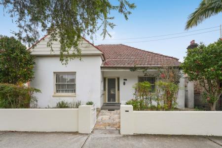 111 Duntroon Street, Hurlstone Park, NSW 2193, Australia