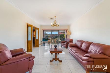 25 Candlewood Street, Bossley Park, NSW 2176, Australia