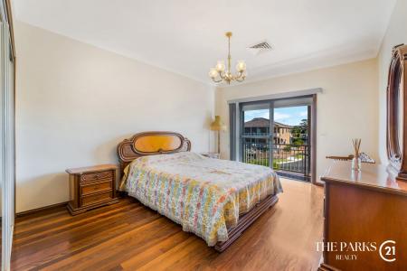 25 Candlewood Street, Bossley Park, NSW 2176, Australia