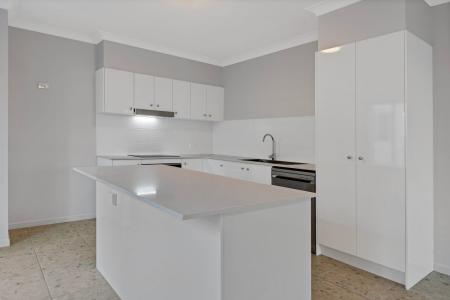 2/5 Sugarcane Court, Coes Creek, QLD 4560, Austrália
