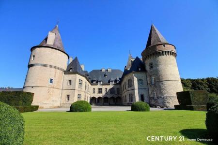 Château de Fontaine, Dinant, Bélgica
