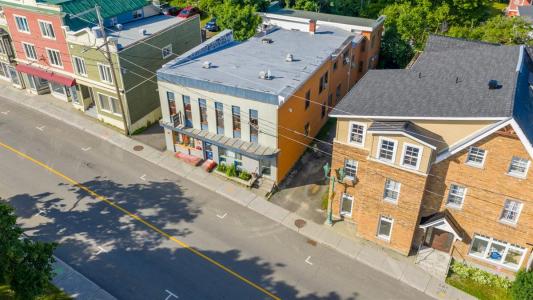 124-132  Rue LaFontaine, Rivière-du-Loup, ケベック G5R 3A2, カナダ