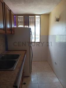 Avenida Universidad, CR Los Pajaros Piso 2 Apto. 2-B,, Maturín, Monagas 6201, Venezuela