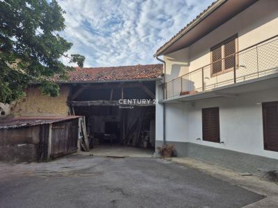Goče, Vipava, Goriška 5271, Eslovênia