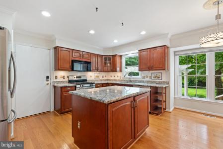4970 Manor House Court, Woodbridge, Virginia 22193, USA