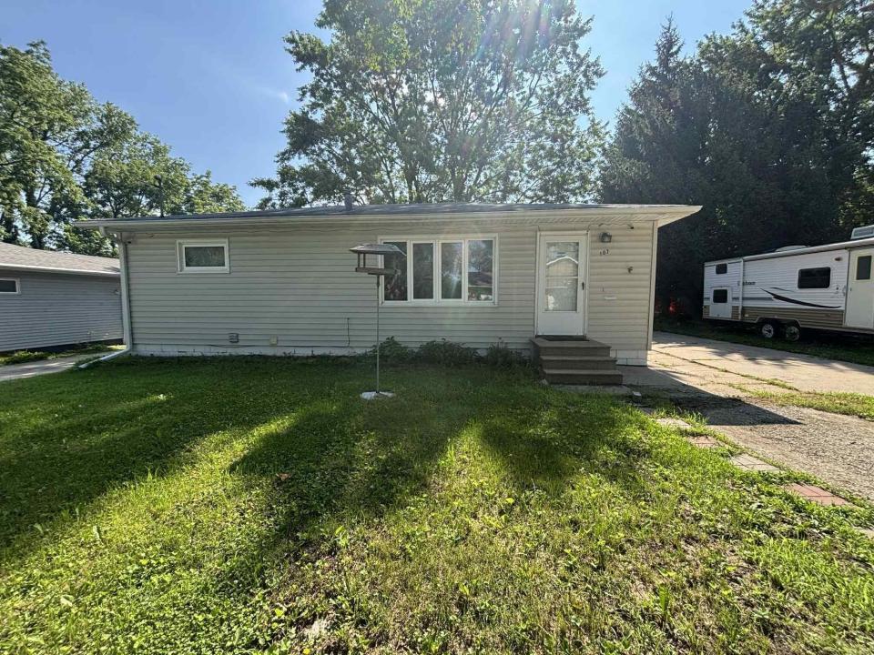 107 Chicago Street, Waterloo, איווה 50701, ארצות הברית של אמריקה