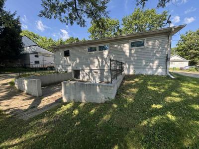107 Chicago Street, Waterloo, איווה 50701, ארצות הברית של אמריקה