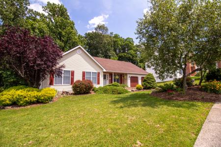 2707 Beacon Dr, Sinking Spring, Pennsylvania 19608, Stati Uniti