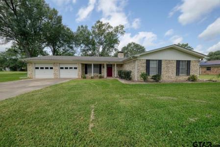 216 Helen Drive, Lindale, Texas 75771