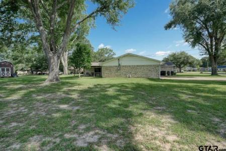216 Helen Drive, Lindale, Texas 75771