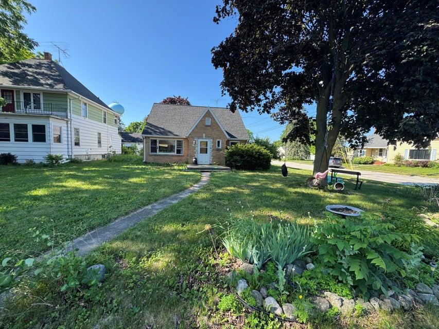 155 W Union Ave., Cedar Grove, Wisconsin 53013