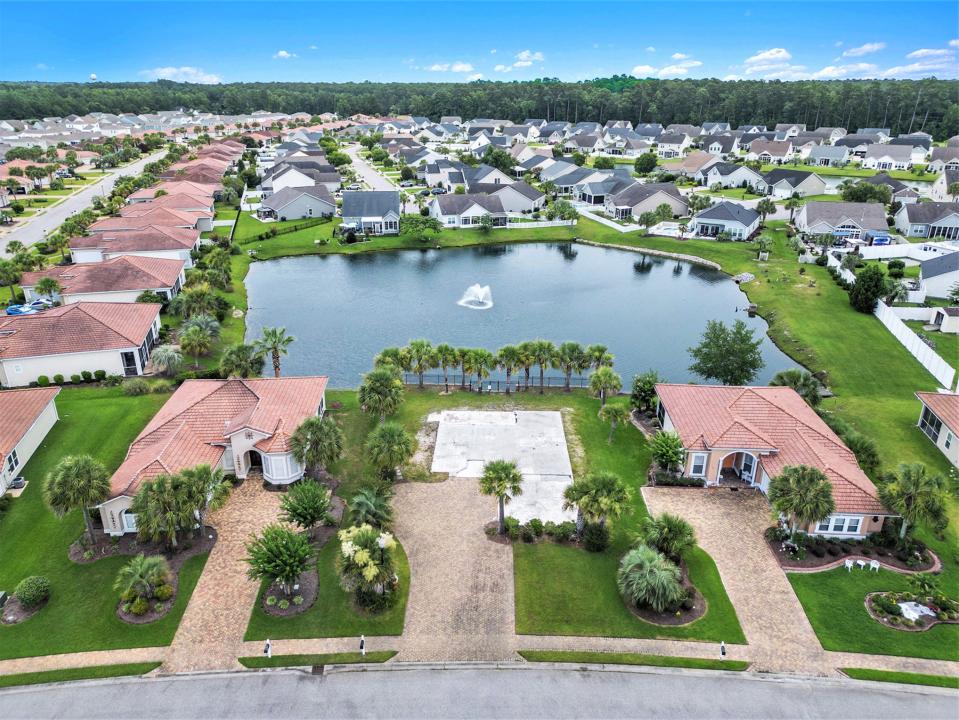 328 Glenridge Dr., Little River, Karolina Południowa 29566, USA