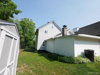 42385 Willson Memorial Dr, Chassell, Michigan 49916, USA