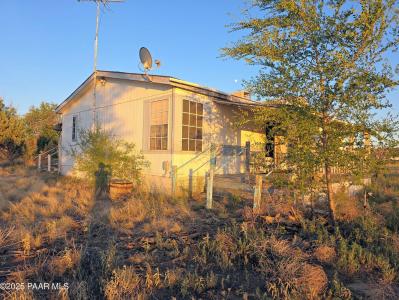 24055 N State Route 89, Paulden, Arizona 86334