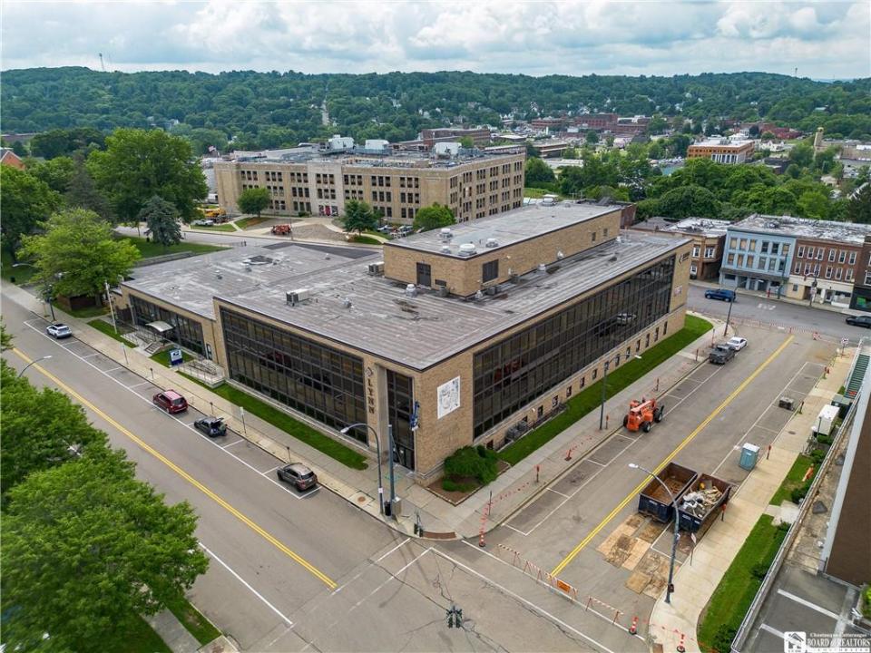 310-322 E 3rd Street, Jamestown, Нью-Йорк 14701, Соединенные Штаты