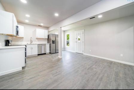 26 E 3rd Ave, Kennewick, Washington 99337, USA