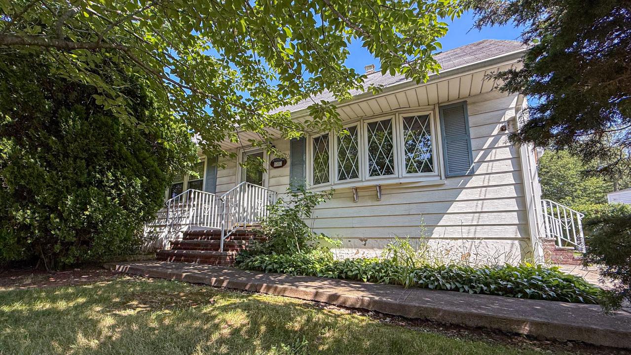 64 Bender Ave., 1230 - Iselin, New Jersey 08830