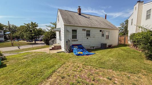 64 Bender Ave., 1230 - Iselin, New Jersey 08830