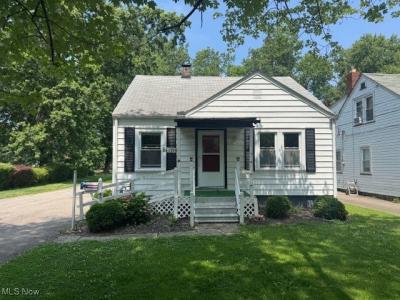 34139 Beach Park Avenue, Eastlake, Ohio 44095, USA