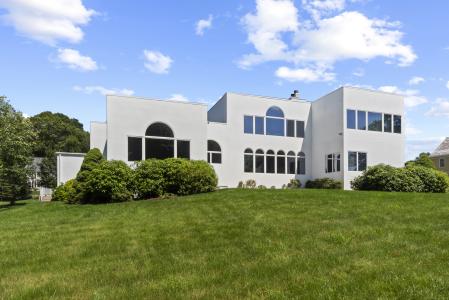 45 Brookview CT, Groton, Connecticut 06340, USA
