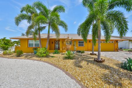1801 El Rio Dr, Sun City Center, Florida 33573, USA