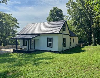 305 E Jefferson Street, Edwardsport, Indiana 47528, USA