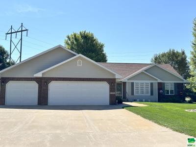 25228 Corwin Court, Sioux City, Iowa 51108