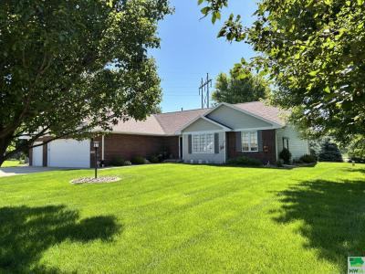 25228 Corwin Court, Sioux City, Iowa 51108
