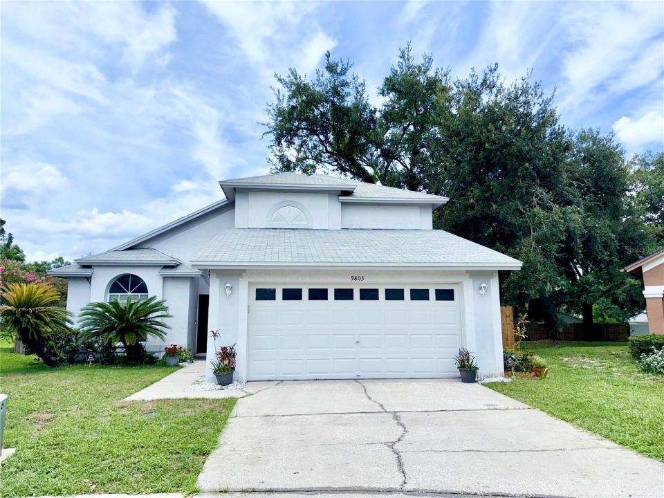 9803 Terrace Trail Lane, Temple Terrace, Florida 33637