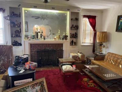 2449 Young Avenue, New York 10469, USA