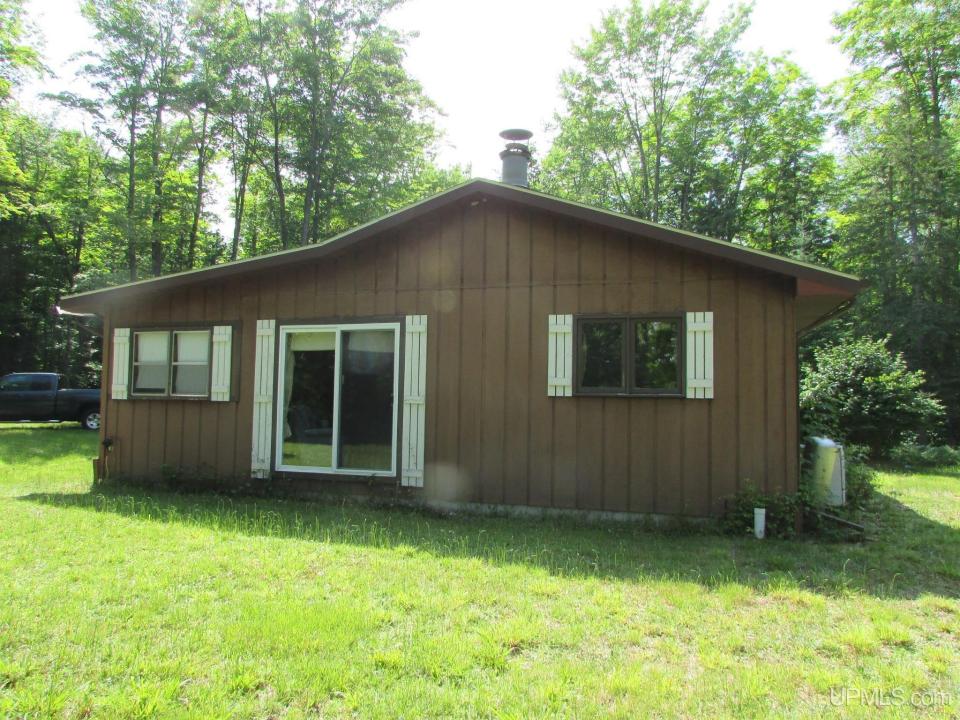 17789 Indian Road, L'anse, Michigan 49946