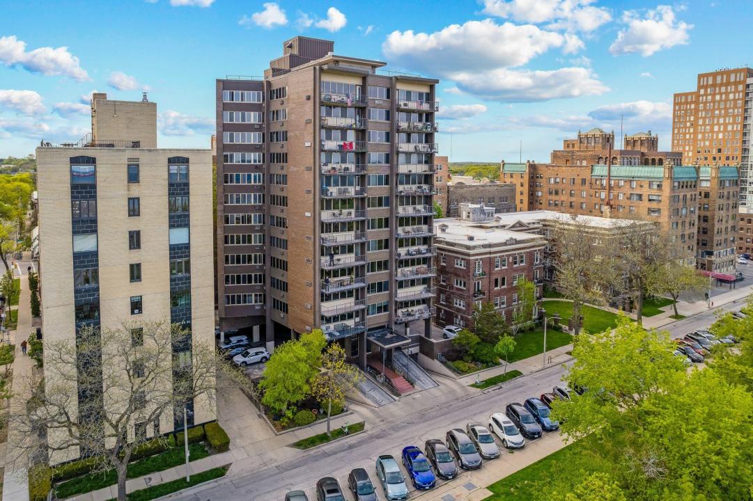 1919 N Summit Ave , 6D, Milwaukee, ויסקונסין 53202, ארצות הברית של אמריקה 