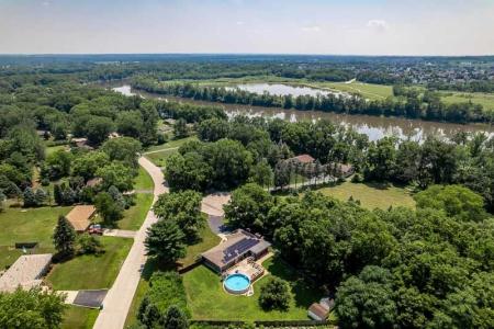 11680 Bend River Road, Roscoe, Illinois 61073, USA