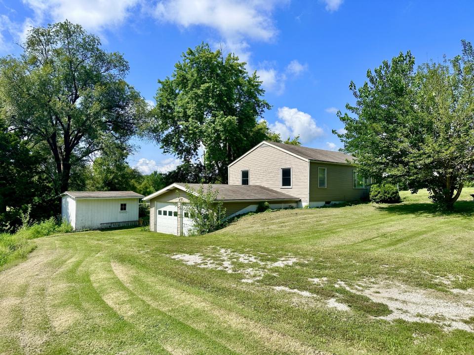906 W 13th Ct, Trenton, Missouri 64683