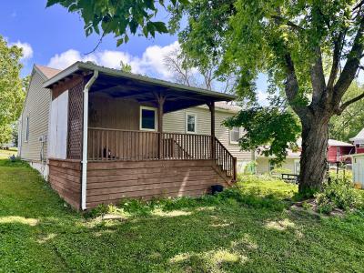 906 W 13th Ct, Trenton, Missouri 64683