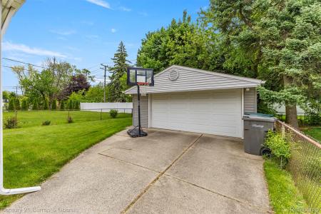 3135 Raymond Avenue, Dearborn, Michigan 48124, Estados Unidos