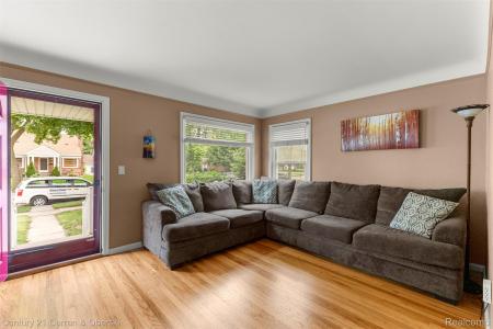 3135 Raymond Avenue, Dearborn, Michigan 48124, Estados Unidos