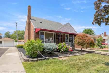 7146 Luana Avenue, Allen Park, Michigan 48101, États-Unis