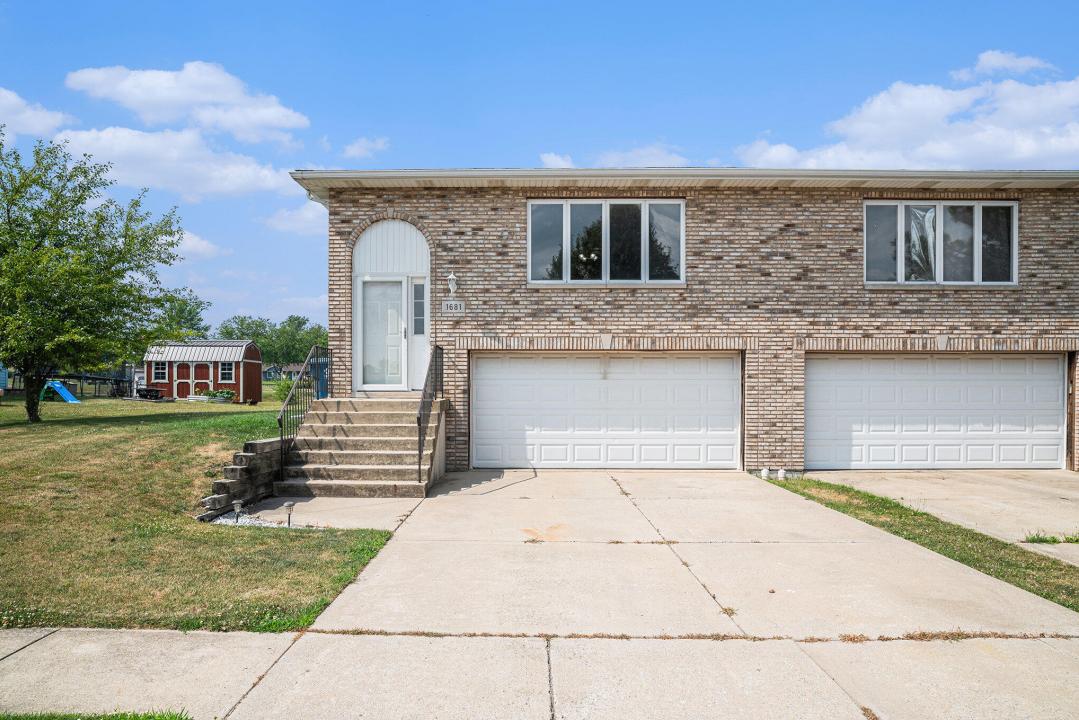 1681 Jonquil Drive, Lowell, Indiana 46356