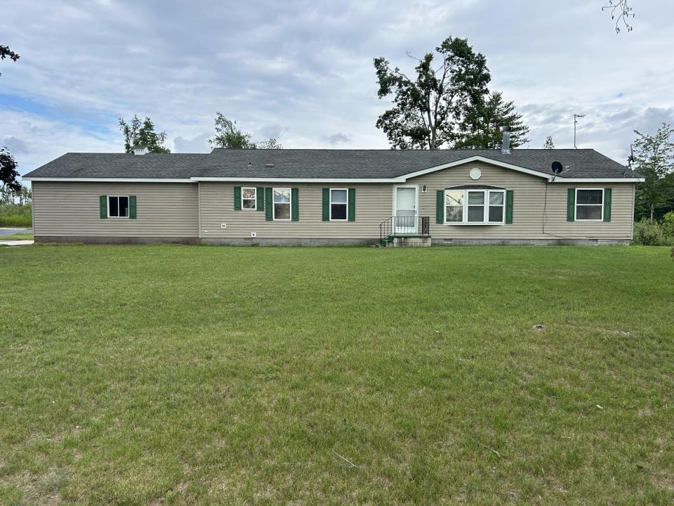 2503 West Hubbard Lake Trail, Hubbard Lake, Michigan 49747, États-Unis