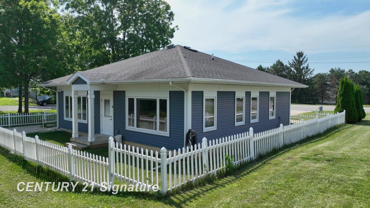 1441 E Maple, Burton, Michigan 48529