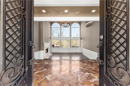 10 Clubb Court, Alpharetta, Georgia 30005, USA