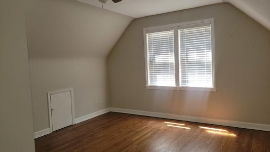 8815 S Albany Avenue, Evergreen Park, Illinois 60805, USA