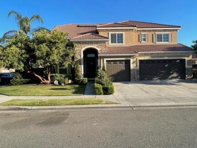 2291 E Prestwick Avenue, Fresno, California 93730, USA