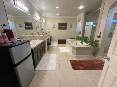 2291 E Prestwick Avenue, Fresno, California 93730, Estados Unidos