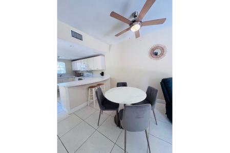 10, HOPE SPRINGS GEORGE TOWN, END UNIT 2/2.5, Hope Drive, George Town South, Grand Cayman, Îles Caïmans