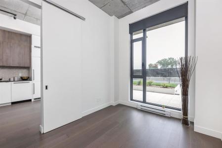 200  Boul. Marcel-Laurin, Montréal (Saint-Laurent), Quebec H4M 0B1, Kanada
