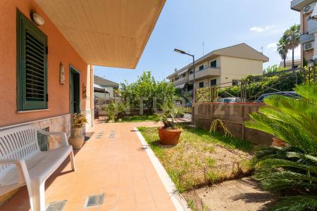 Via Vampolieri, Aci Catena, Sicilia 95022, Ý