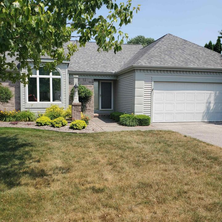 5557 Spring Knoll, Bay City, Michigan 48706
